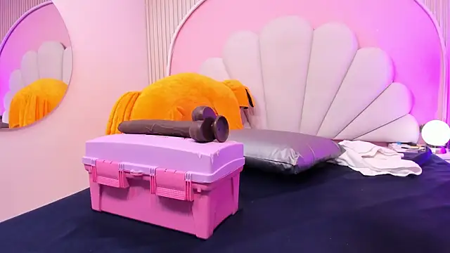 hinata dolly online show from 11/08/25, 12:16