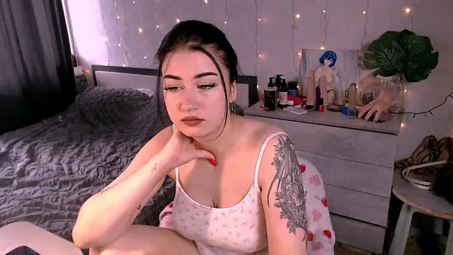 Snapshot of Katie_Kiss chatting on 06/03/26, 07:44 Katie Kiss online show from 06/03/26, 07:44