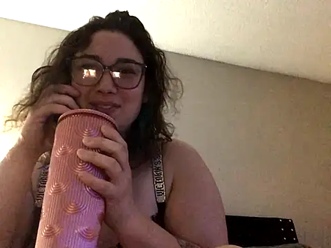 paigeycakes online show from 11/27/25, 01:13