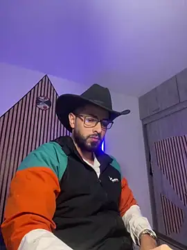 Snapshot of magnumchris chatting on 02/01/26, 11:25 magnumchris online show from 02/01/26, 11:25