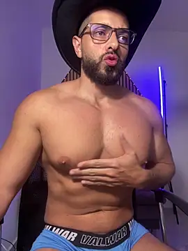 Snapshot of magnumchris chatting on 02/02/26, 11:36 magnumchris online show from 02/02/26, 11:36