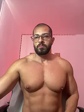 Snapshot of magnumchris chatting on 05/06/26, 02:33 magnumchris online show from 05/06/26, 02:33