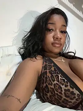 hillarymoreninha online show from 01/05/26, 10:13