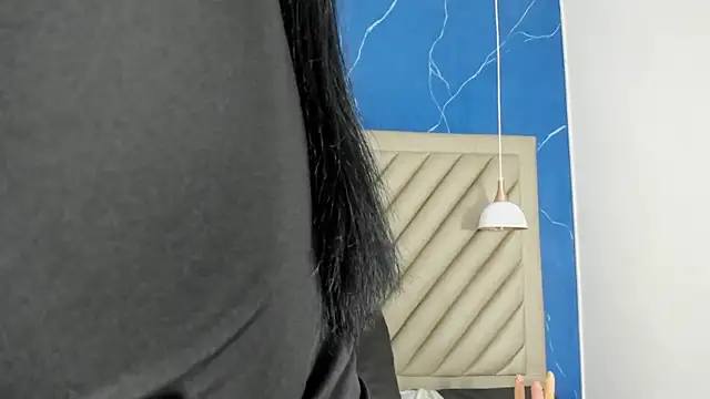 Snapshot of Ibbie_drastic chatting on 10/16/25, 12:06 Ibbie drastic online show from 10/16/25, 12:06