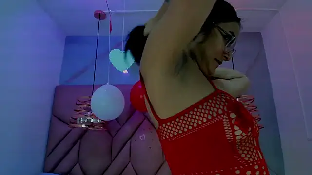 Snapshot of Ibbie_drastic chatting on 02/13/26, 12:01 Ibbie drastic online show from 02/13/26, 12:01