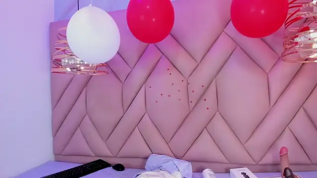 Snapshot of Ibbie_drastic chatting on 02/15/26, 12:18 Ibbie drastic online show from 02/15/26, 12:18