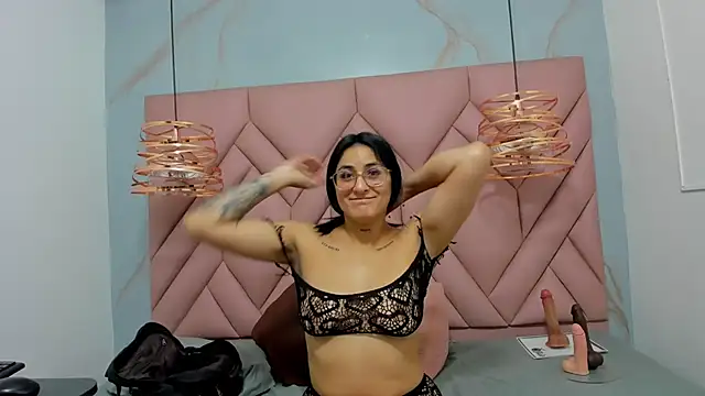 Snapshot of Ibbie_drastic chatting on 02/19/26, 12:01 Ibbie drastic online show from 02/19/26, 12:01