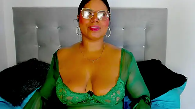 Snapshot of anna_sex_m chatting on 07/17/26, 05:58 anna sex m online show from 07/17/26, 05:58