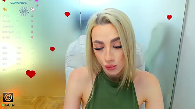 Snapshot of aileen_williams chatting on 03/04/25, 12:33 aileen williams online show from 03/04/25, 12:33