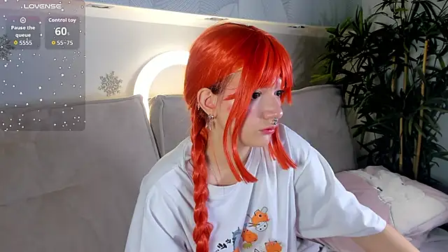 Molly Platt online show from 12/02/25, 09:25