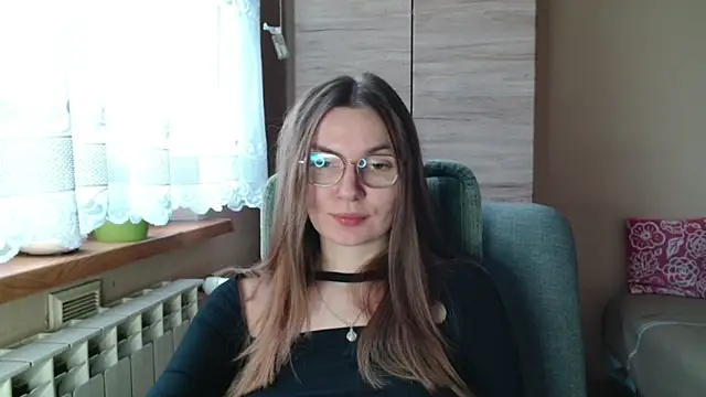 LooveELLYx online show from 12/02/25, 07:36