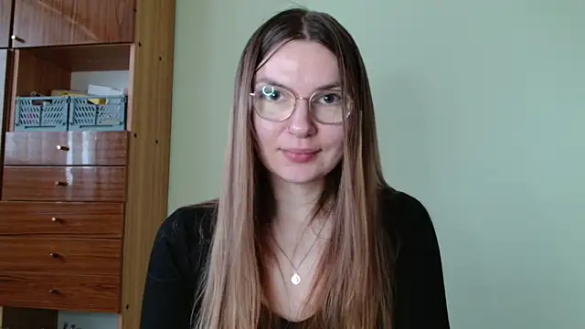 LooveELLYx online show from 02/24/26, 07:28