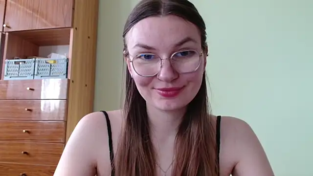 LooveELLYx online show from 03/19/26, 02:43