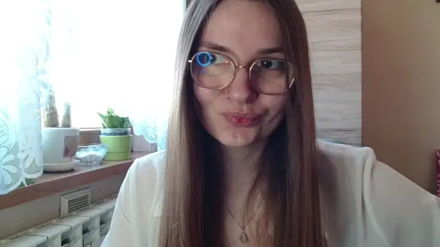 LooveELLYx online show from 04/02/26, 06:33