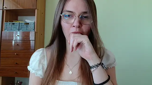 Snapshot of LooveELLYx chatting on 04/23/26, 06:36 LooveELLYx online show from 04/23/26, 06:36