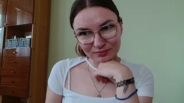 Snapshot of LooveELLYx chatting on 07/15/26, 06:29 LooveELLYx online show from 07/15/26, 06:29