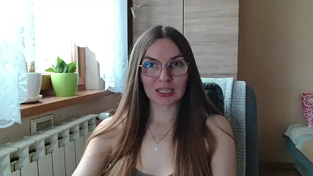 Snapshot of LooveELLYx chatting on 07/20/26, 01:24 LooveELLYx online show from 07/20/26, 01:24