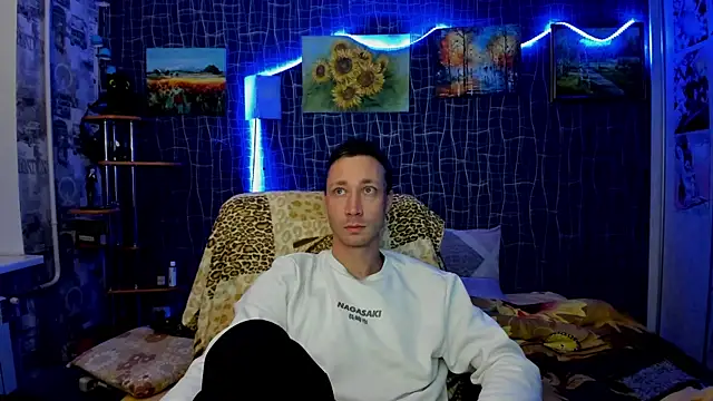 Snapshot of CuteBoy228 chatting on 11/25/25, 08:53 CuteBoy228 online show from 11/25/25, 08:53