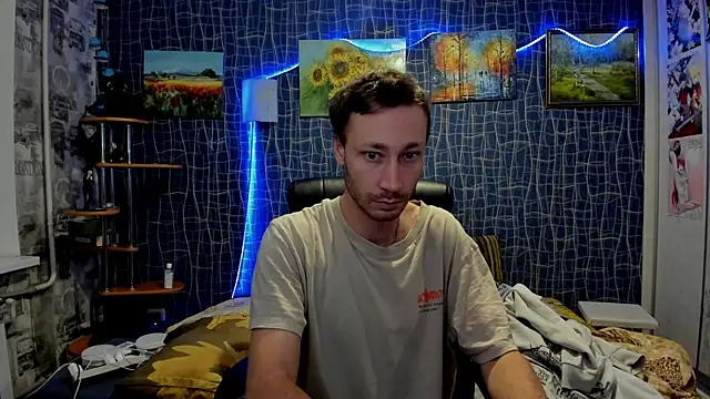 Snapshot of CuteBoy228 chatting on 12/17/25, 03:07 CuteBoy228 online show from 12/17/25, 03:07