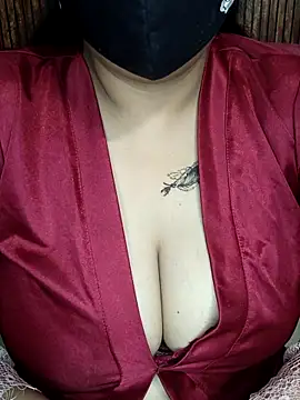 Snapshot of sapna_2121 chatting on 10/05/25, 05:11 sapna 2121 online show from 10/05/25, 05:11