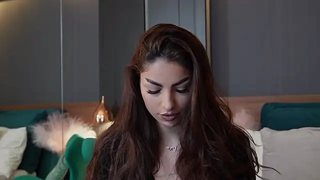 EmilyTrix online show from 10/03/25, 10:12