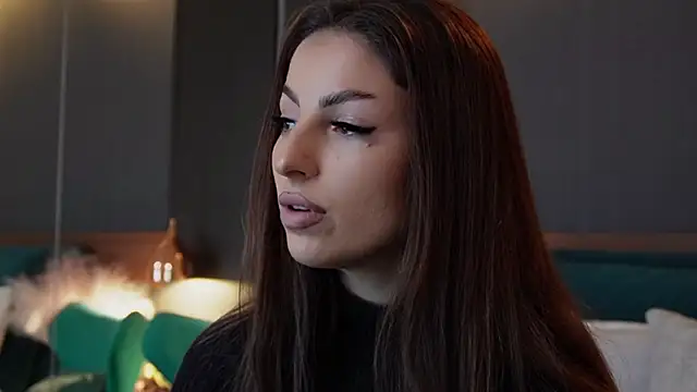 EmilyTrix online show from 11/06/25, 05:25