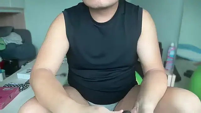 Snapshot of this_is_77 chatting on 09/21/25, 06:37 this is 77 online show from 09/21/25, 06:37