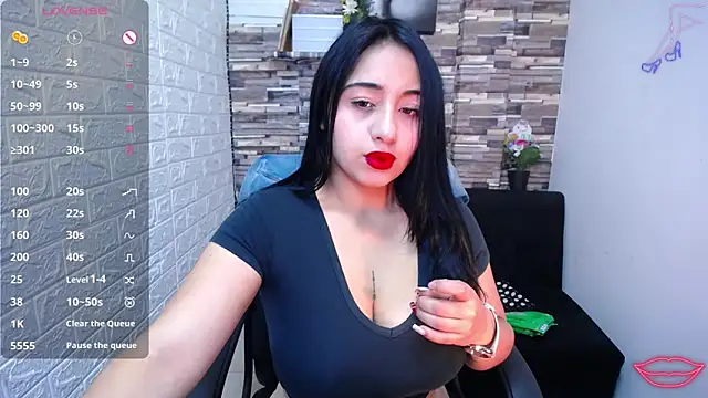 Snapshot of isabelsaenzxx chatting on 10/05/25, 12:58 isabelsaenzxx online show from 10/05/25, 12:58