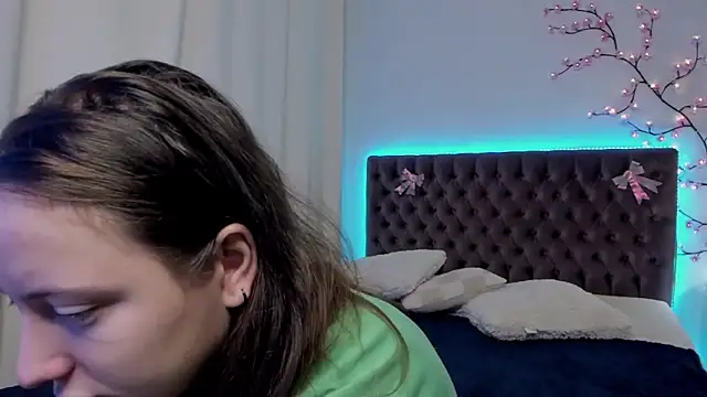 Snapshot of LilaVame chatting on 09/15/25, 07:36 LilaVame online show from 09/15/25, 07:36