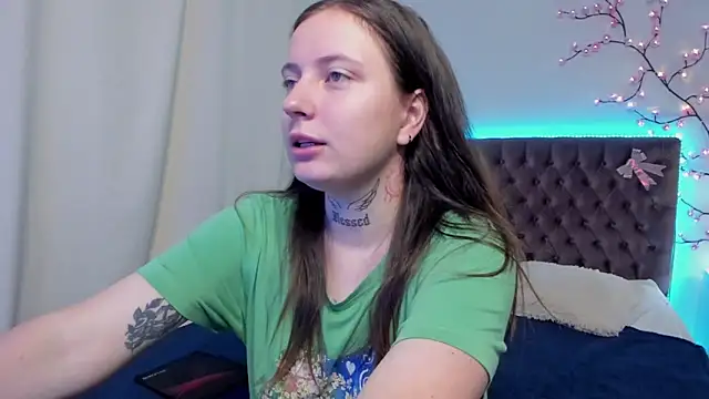 Snapshot of LilaVame chatting on 09/20/25, 07:37 LilaVame online show from 09/20/25, 07:37