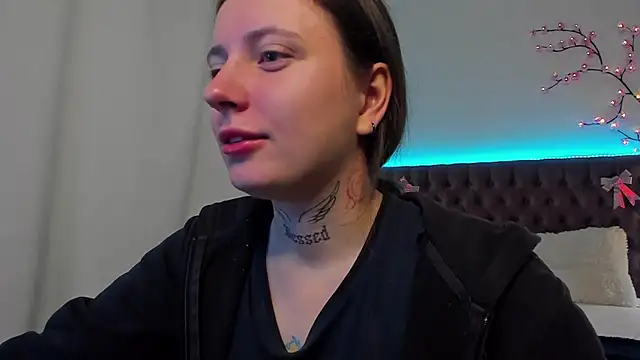 Snapshot of LilaVame chatting on 10/06/25, 07:11 LilaVame online show from 10/06/25, 07:11