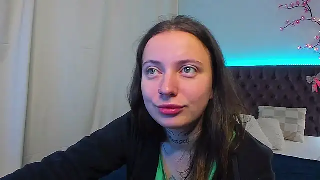 Snapshot of LilaVame chatting on 10/09/25, 03:04 LilaVame online show from 10/09/25, 03:04