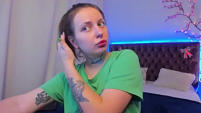 Snapshot of LilaVame chatting on 10/21/25, 07:58 LilaVame online show from 10/21/25, 07:58