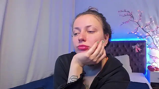 Snapshot of LilaVame chatting on 10/30/25, 09:04 LilaVame online show from 10/30/25, 09:04