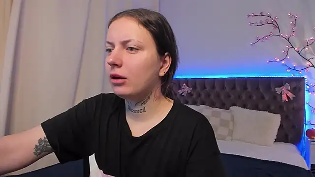 Snapshot of LilaVame chatting on 11/10/25, 06:23 LilaVame online show from 11/10/25, 06:23