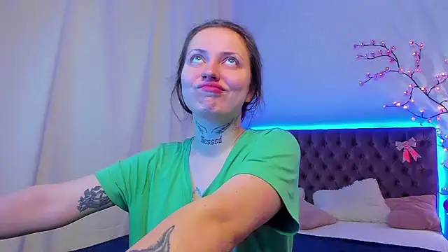 Snapshot of LilaVame chatting on 11/29/25, 01:47 LilaVame online show from 11/29/25, 01:47