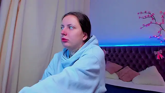 Snapshot of LilaVame chatting on 11/30/25, 01:37 LilaVame online show from 11/30/25, 01:37