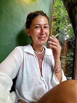 Snapshot of CelynaRoss chatting on 02/16/26, 03:46 CelynaRoss online show from 02/16/26, 03:46