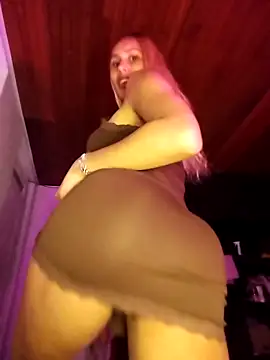 Snapshot of AngelinaSexFit chatting on 12/17/25, 06:52 AngelinaSexFit online show from 12/17/25, 06:52