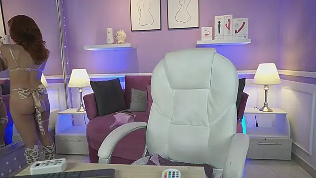 Snapshot of DahliaGrey chatting on 11/21/25, 11:42 DahliaGrey online show from 11/21/25, 11:42