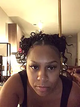 Snapshot of Only1SkyLaRaee chatting on 11/11/25, 03:17 Only1SkyLaRaee online show from 11/11/25, 03:17