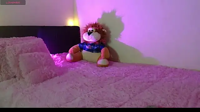 MichellMoon1 online show from 10/15/25, 07:25
