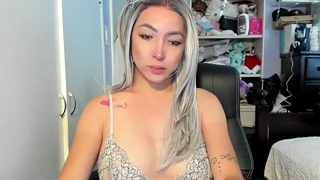 TeenageDreamTS online show from 10/18/25, 06:19