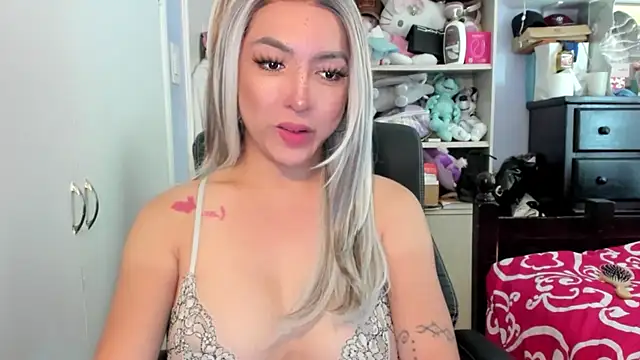 TeenageDreamTS online show from 10/24/25, 06:59