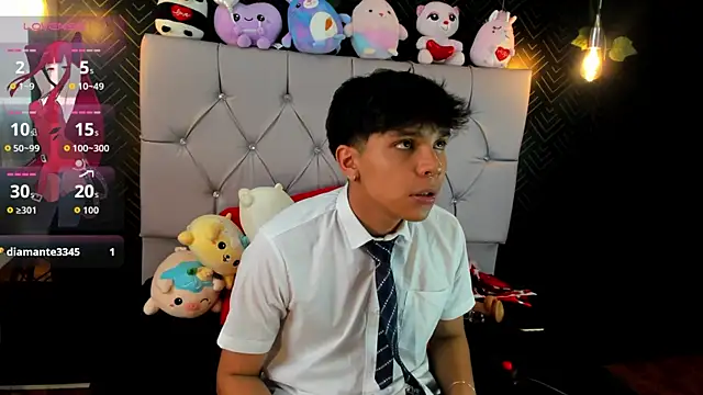 Snapshot of Thiago_Kozak chatting on 09/23/25, 03:04 Thiago Kozak online show from 09/23/25, 03:04