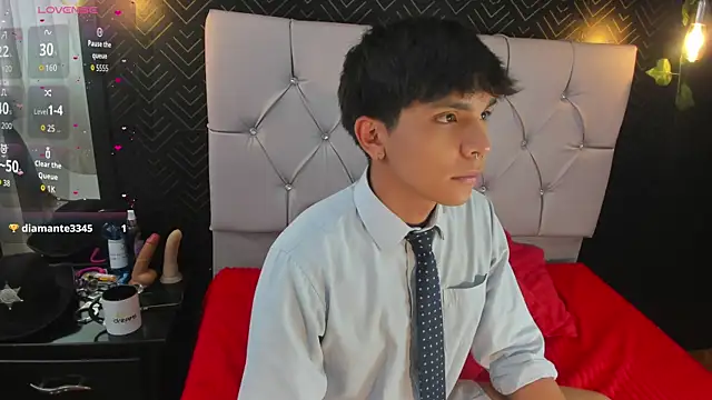 Snapshot of Thiago_Kozak chatting on 11/04/25, 12:26 Thiago Kozak online show from 11/04/25, 12:26