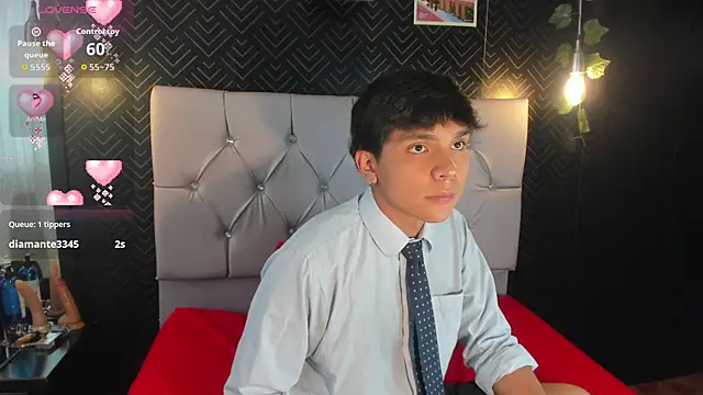 Snapshot of Thiago_Kozak chatting on 11/06/25, 01:01 Thiago Kozak online show from 11/06/25, 01:01