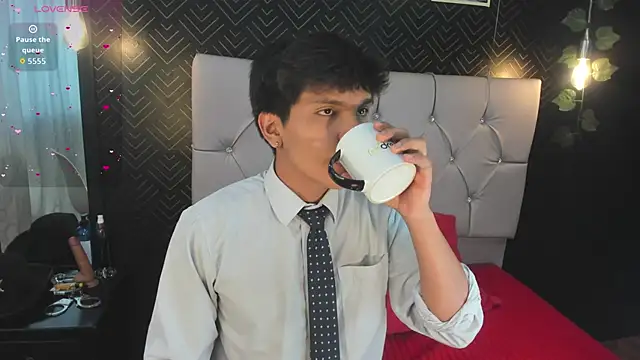 Snapshot of Thiago_Kozak chatting on 11/12/25, 12:38 Thiago Kozak online show from 11/12/25, 12:38