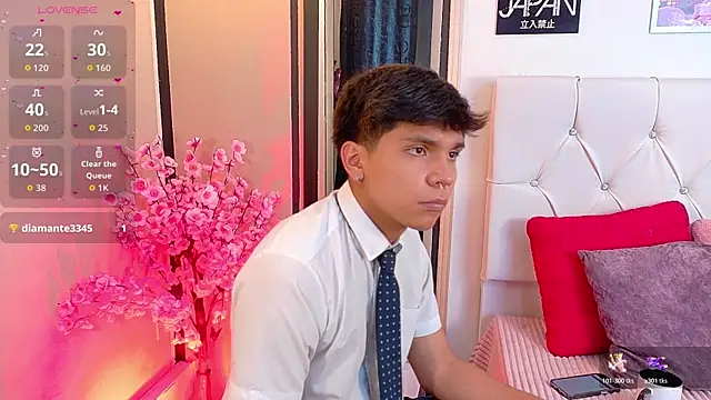 Snapshot of Thiago_Kozak chatting on 11/19/25, 01:11 Thiago Kozak online show from 11/19/25, 01:11