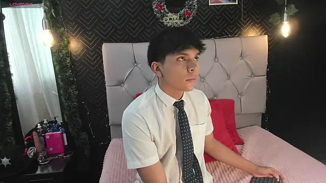 Snapshot of Thiago_Kozak chatting on 11/21/25, 12:59 Thiago Kozak online show from 11/21/25, 12:59